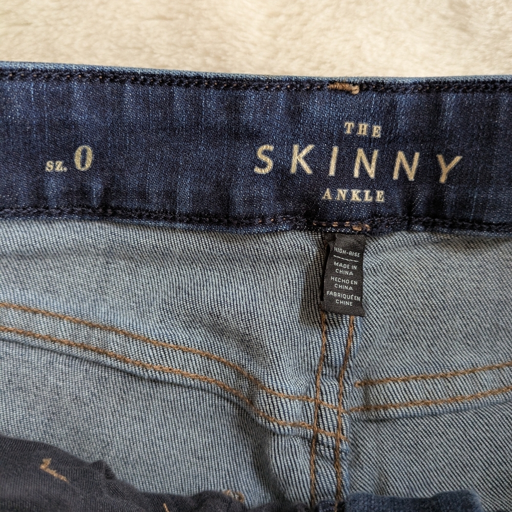 White House Black Market Everyday Soft Dark High-Rise Skinny Ankle Jeans Size 0 - Picture 2 of 11